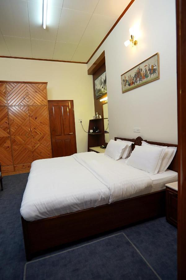 The Edgeworth Bed & Breakfast Shimla Bagian luar foto